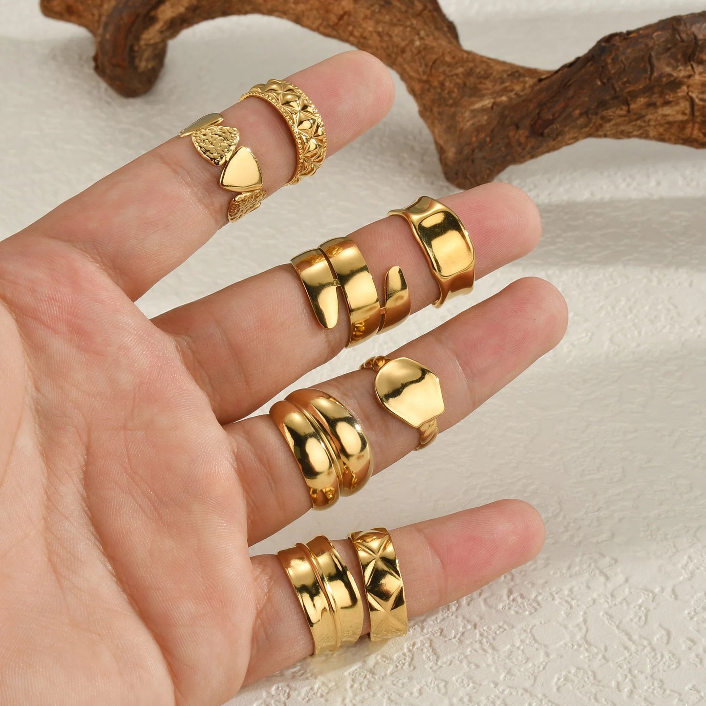 Fashion Vintage 18K Gold Plated Open Rings For Men Women Stainless Steel Temperament Couple Ring Anillo Birthday Jewelry Gifts