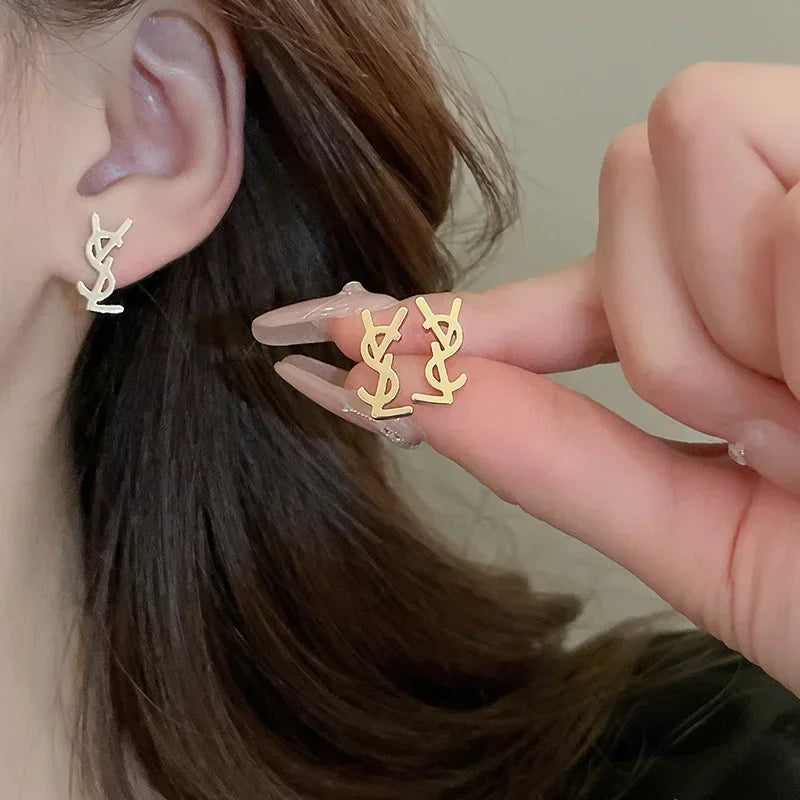 new Metal letter necklace Ear stud bracelet