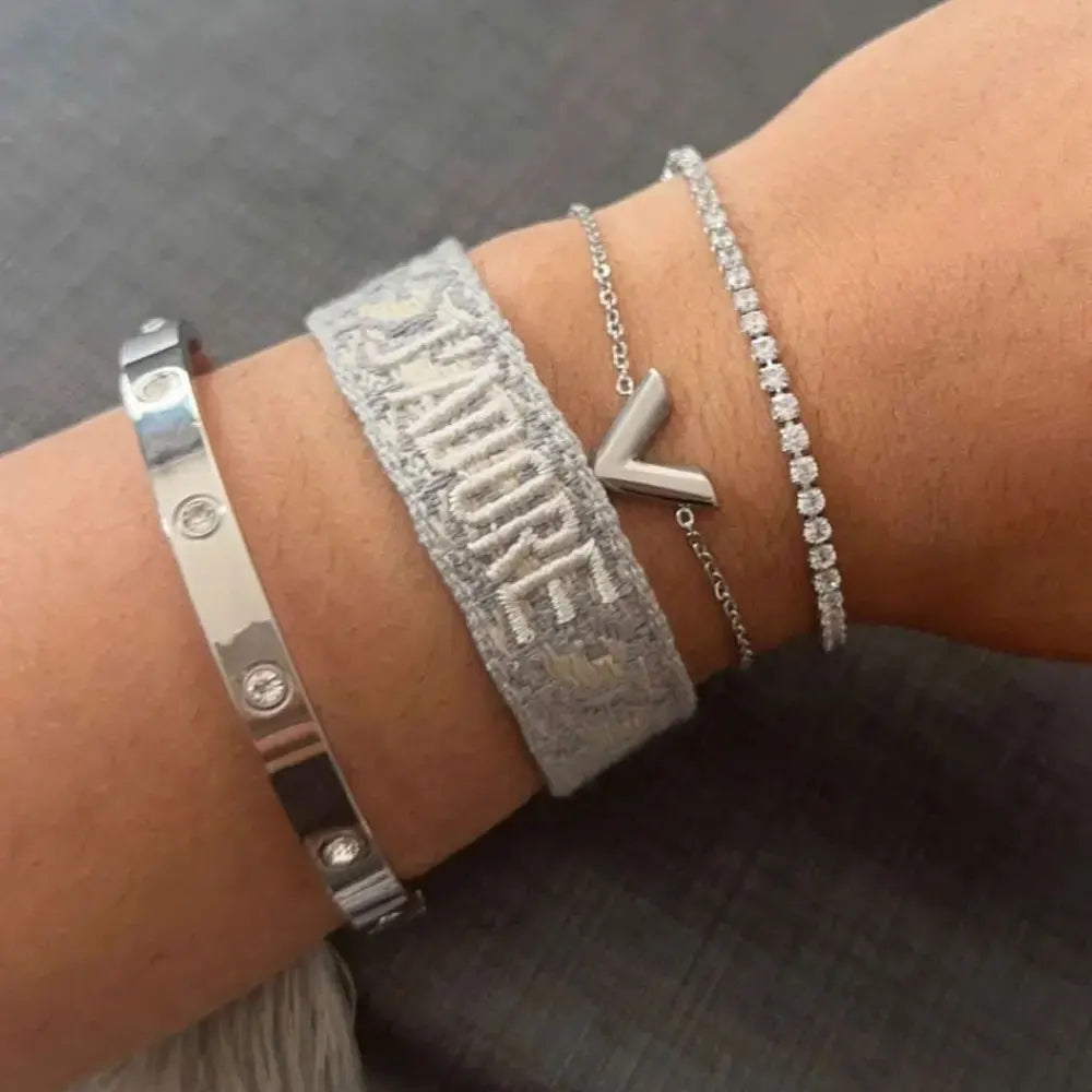 Fashionable JADORE French Charm Bracelet with Bohemian-Inspired Embroidery & Wrist Knitted Embellishments