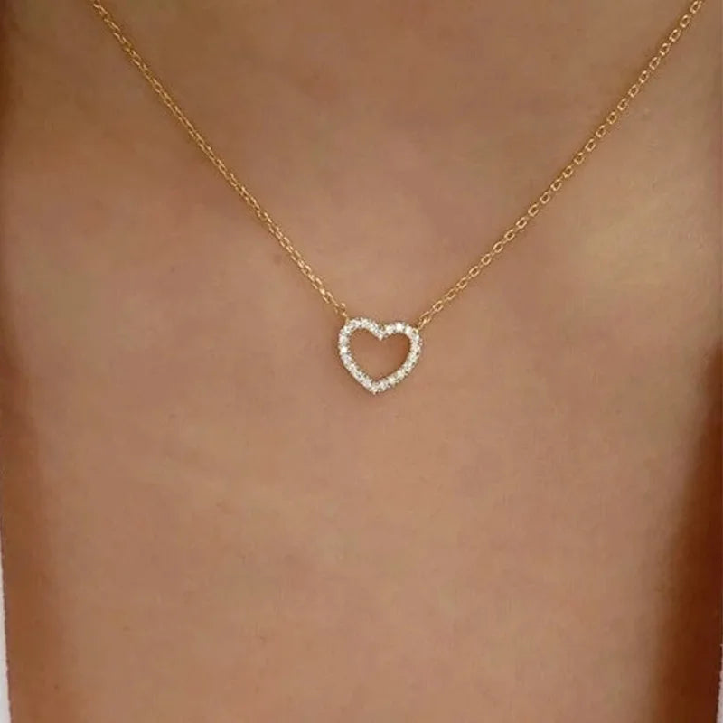 Fashion Tiny Heart Choker Necklace for Women Short Chain Shape Pendant Collares Necklace Ethnic Bohemian Jewelry Kolye Gift