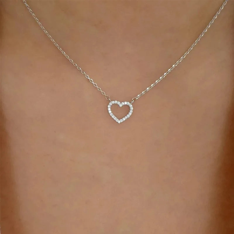 Fashion Tiny Heart Choker Necklace for Women Short Chain Shape Pendant Collares Necklace Ethnic Bohemian Jewelry Kolye Gift